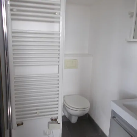 B Salon Salle De Douche Wc Privative Cuisine Partagee 르 포르텔