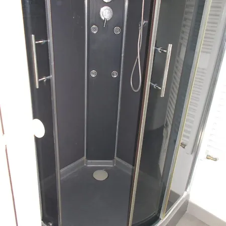 B Salon Salle De Douche Wc Privative Cuisine Partagee 아파트