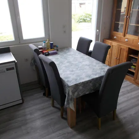 Apartamento B Salon Salle De Douche Wc Privative Cuisine Partagée