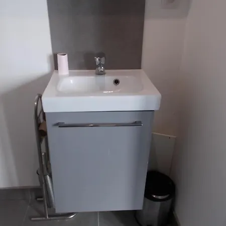 아파트 B Salon Salle De Douche Wc Privative Cuisine Partagee
